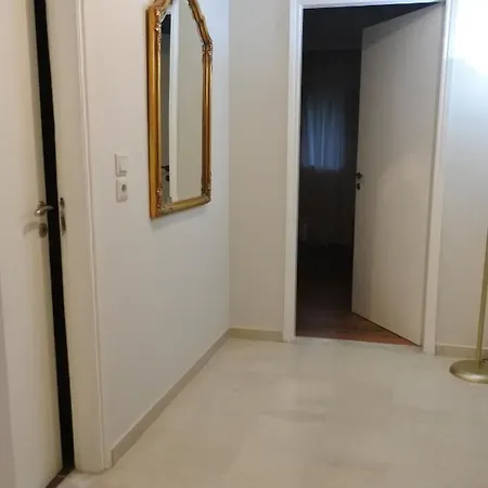 Mina's Serene Garden House